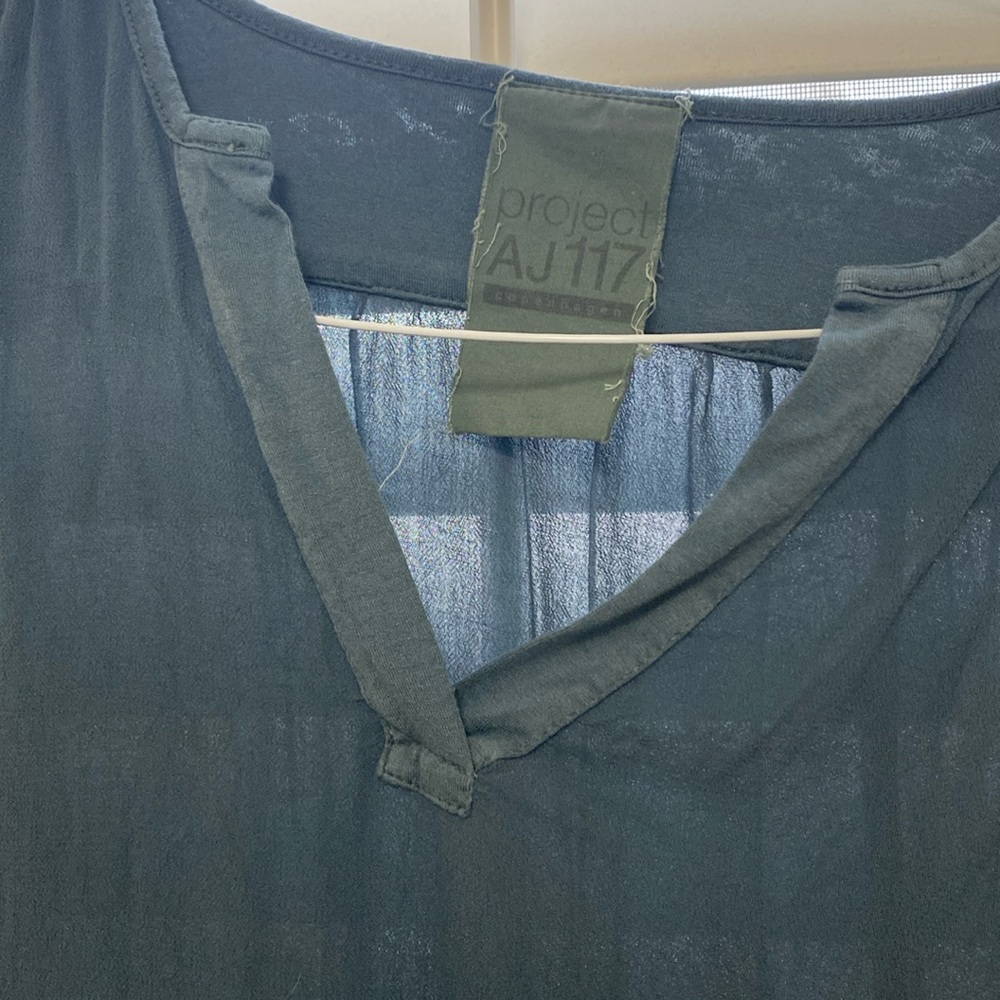 Long sleeve top silkyish front t shirt sleeves